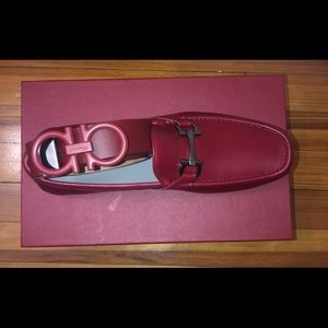 Size 11 E with belt New new
